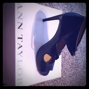 Amaya Peeptoe Shoetie